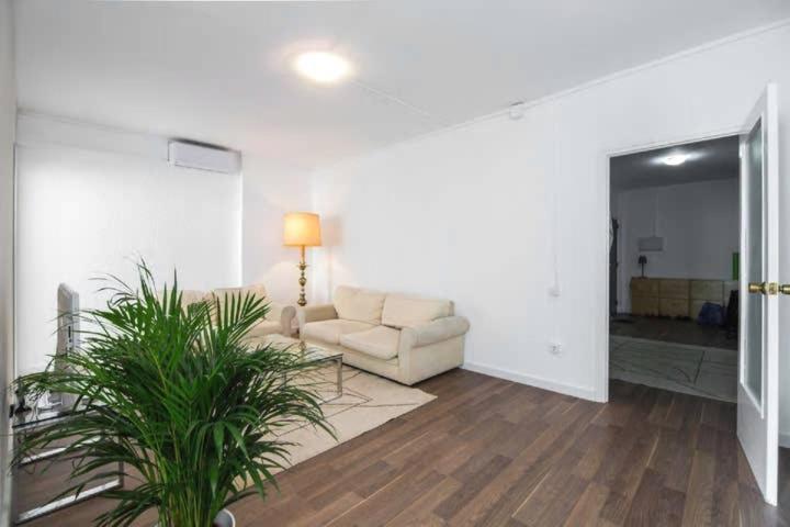 Sagarda Familia Private Sunny Room Barcelona Exterior foto